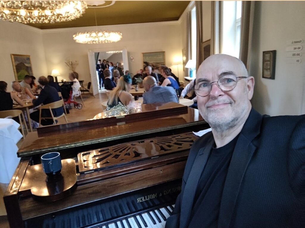 Kim Maarup Pianist ved bryllup 2023